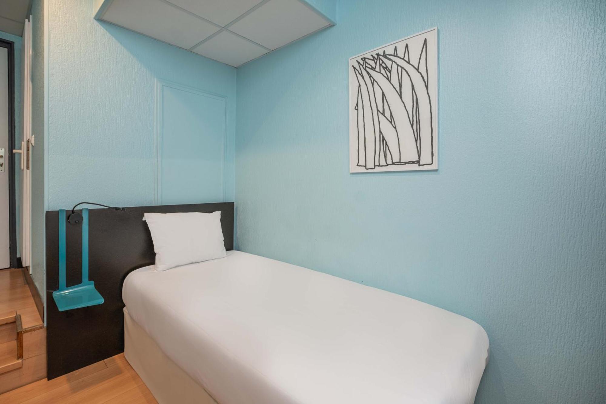 Hotel Daval Παρίσι Δωμάτιο φωτογραφία